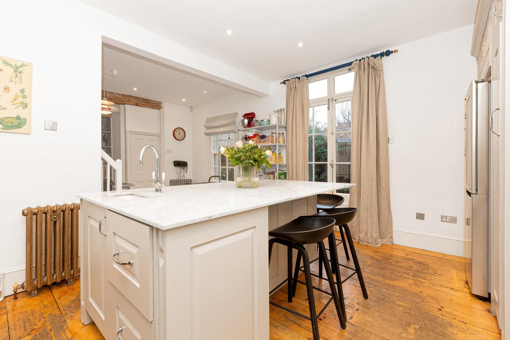 3br 3lvl Home, Garden & Parking, 5min Greenwich St Londra