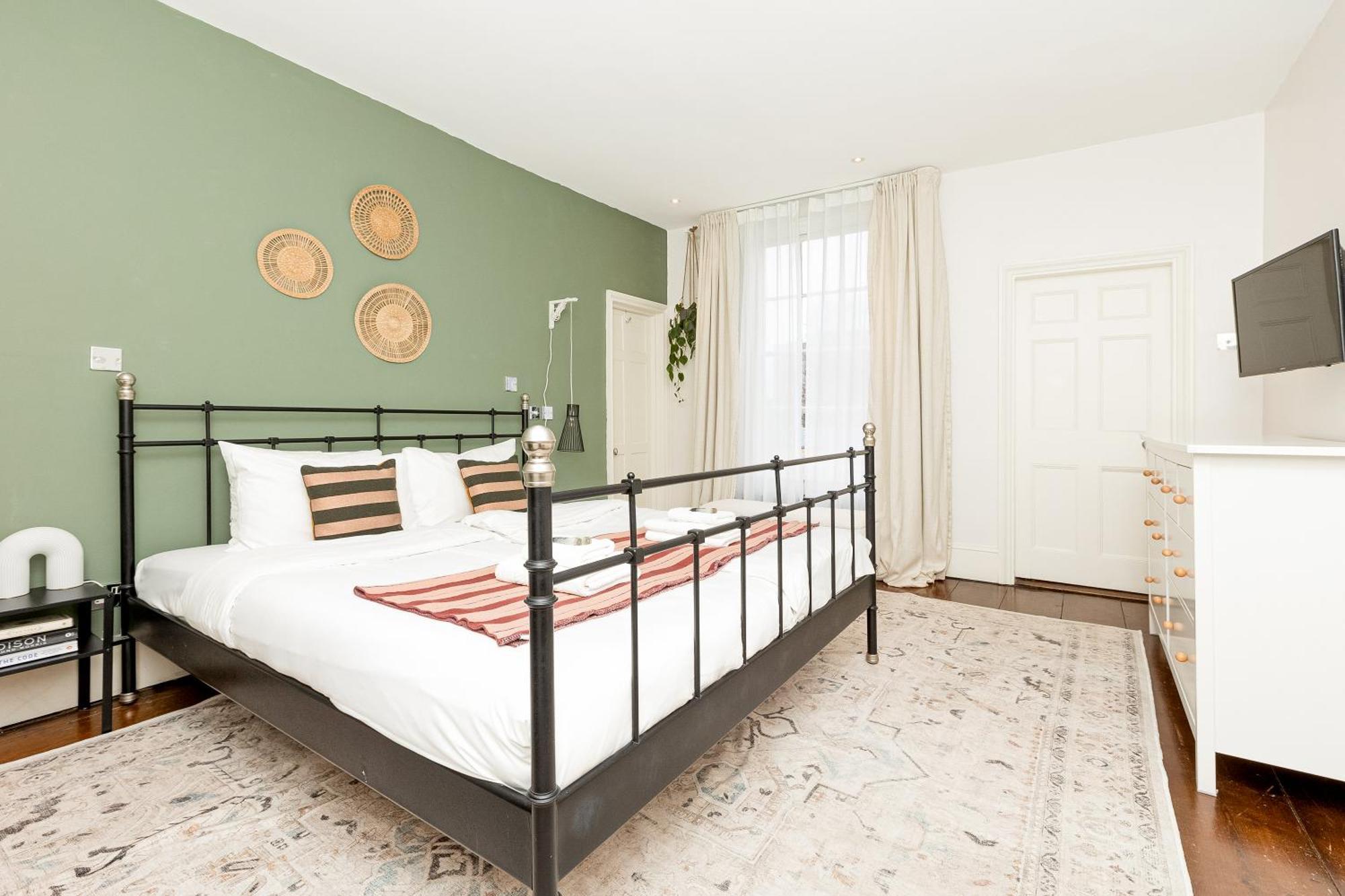 3br 3lvl Home, Garden & Parking, 5min Greenwich St Appartamento *