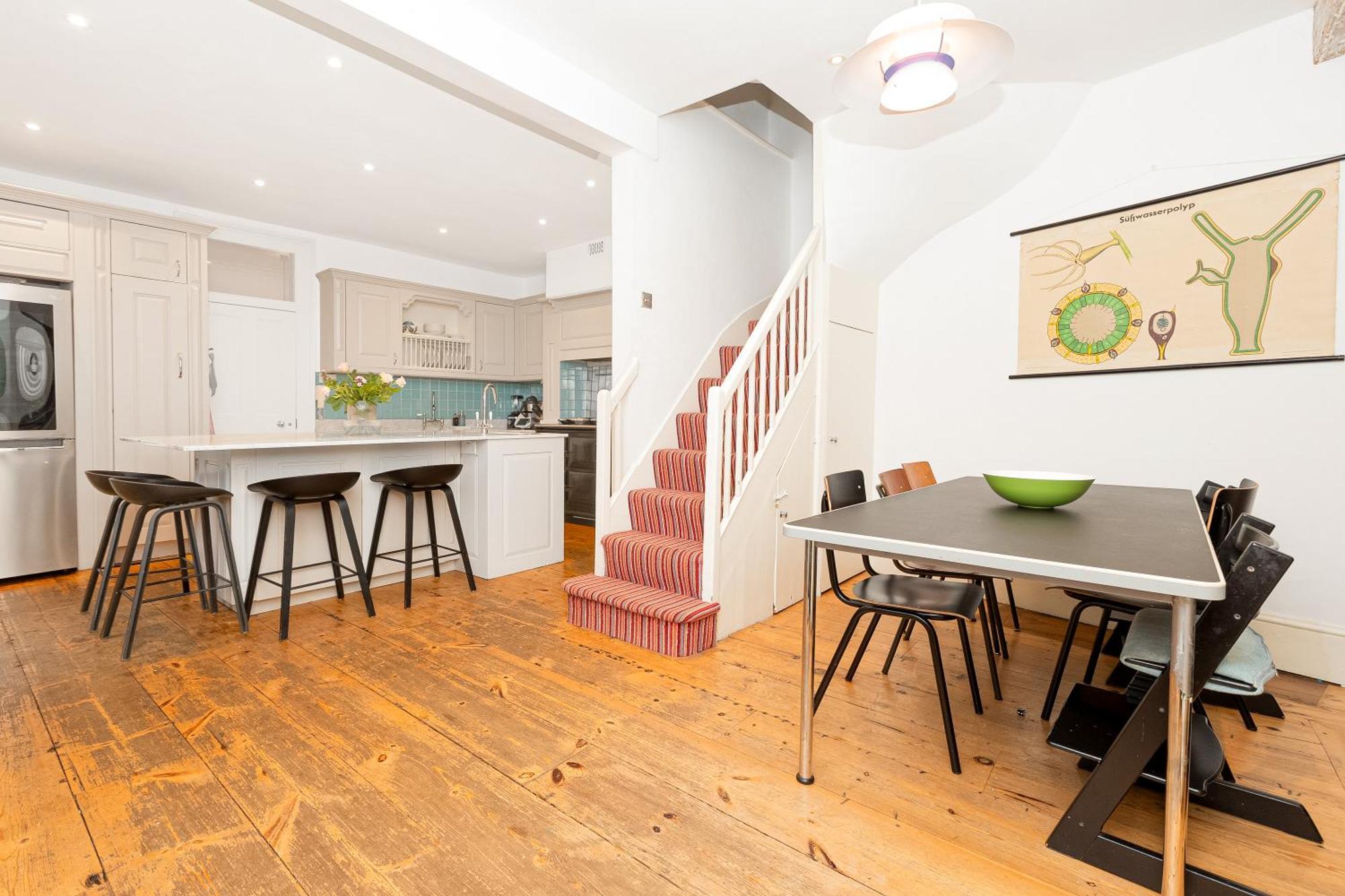 3br 3lvl Home, Garden & Parking, 5min Greenwich St Appartamento Londra