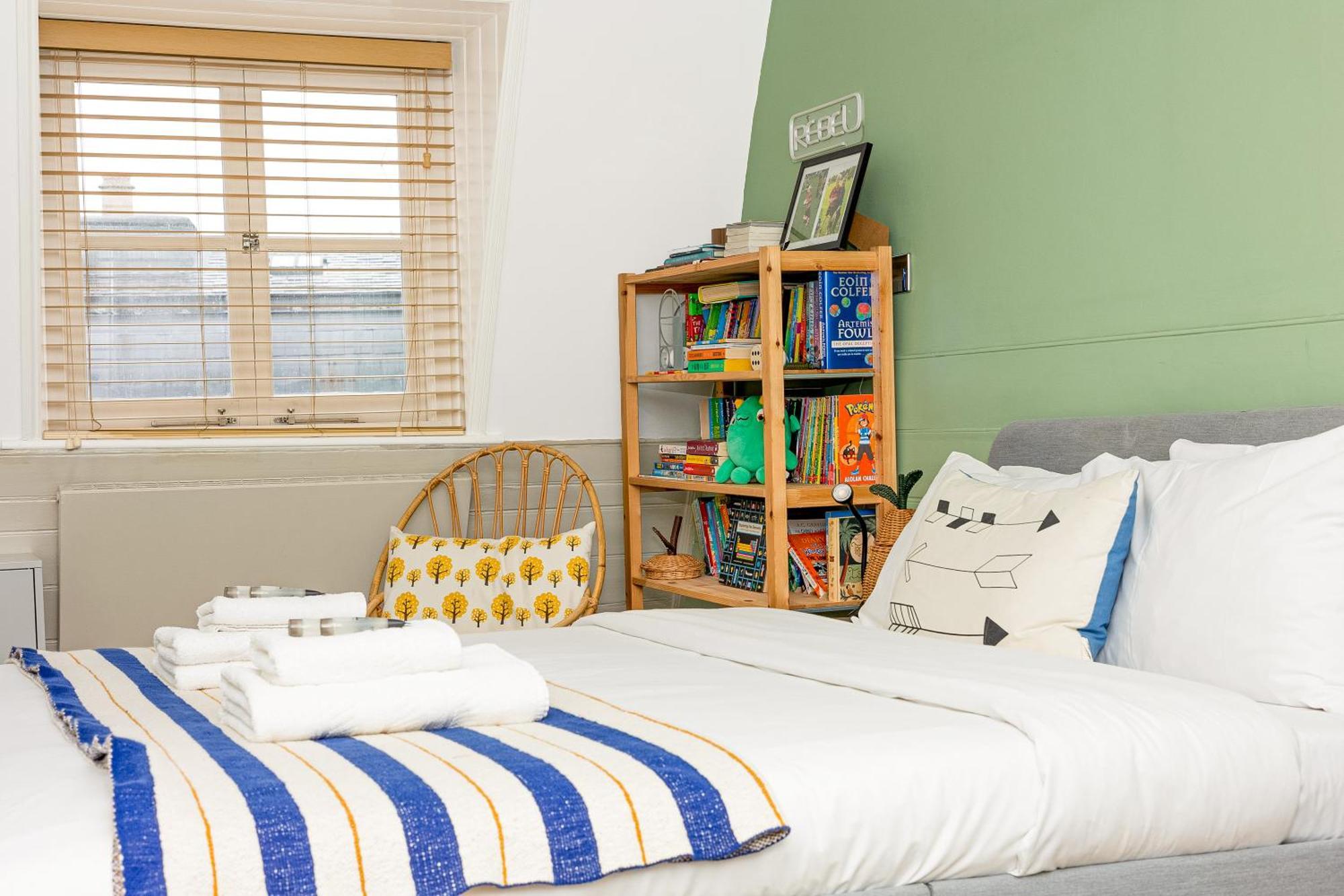 Appartamento 3br 3lvl Home, Garden & Parking, 5min Greenwich St Londra